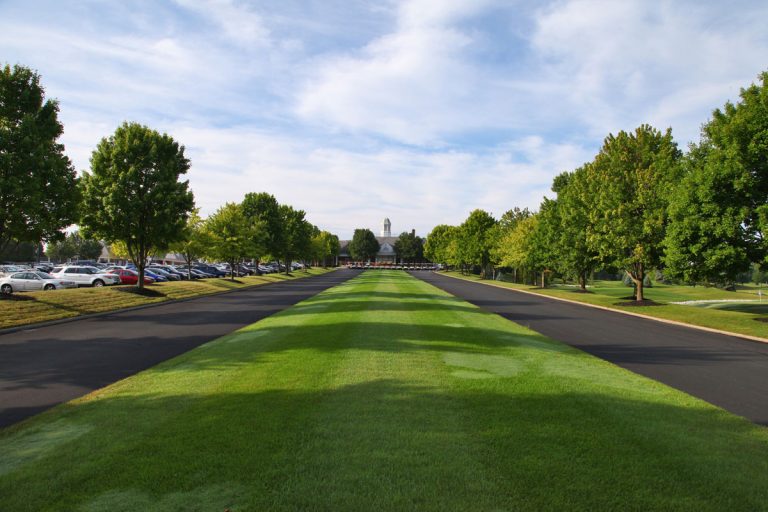 SMPS Wedgwood Country Club Front Lawn