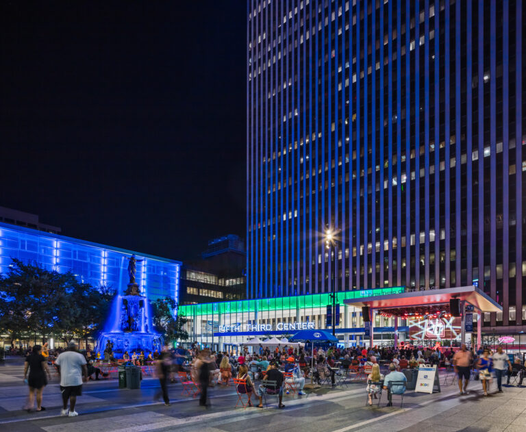 fifth Third Fountain Square Cincinnati night